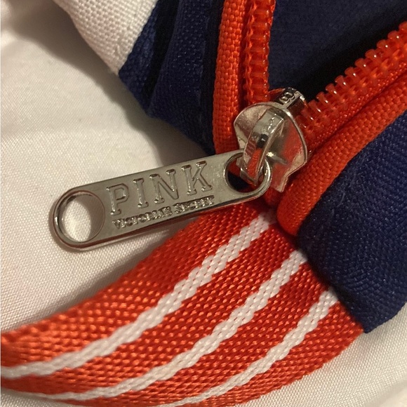 VS Fanny Pack - Picture 4 of 8